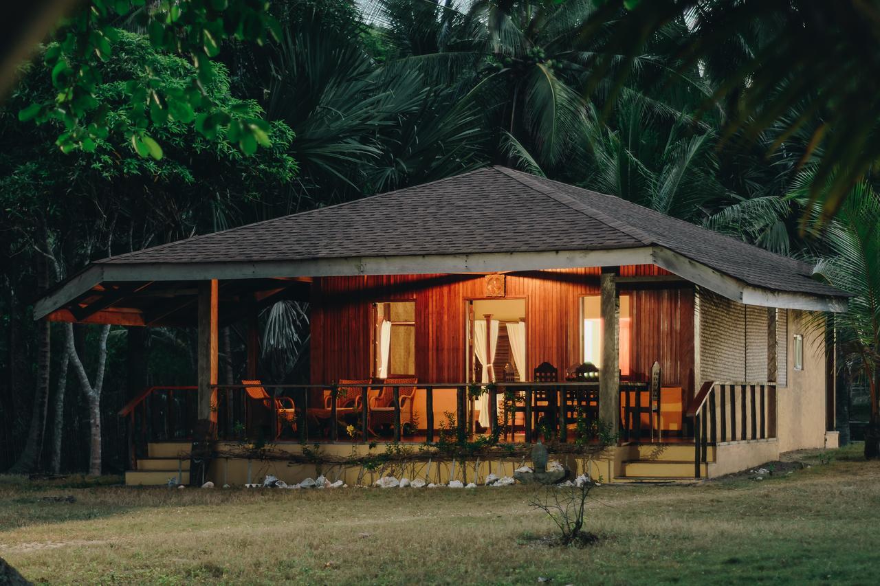 Playa Encantada Beach Resort El Nido Exterior foto